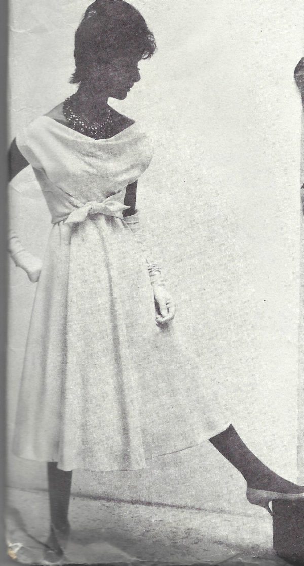 1950s-Vintage-VOGUE-Sewing-Pattern-B32-DRESS-1385-By-Fabiani-of-Italy-261733689649-2
